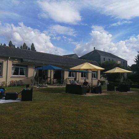 Hotel Restaurant La Grenouillere Vitre  Exterior photo