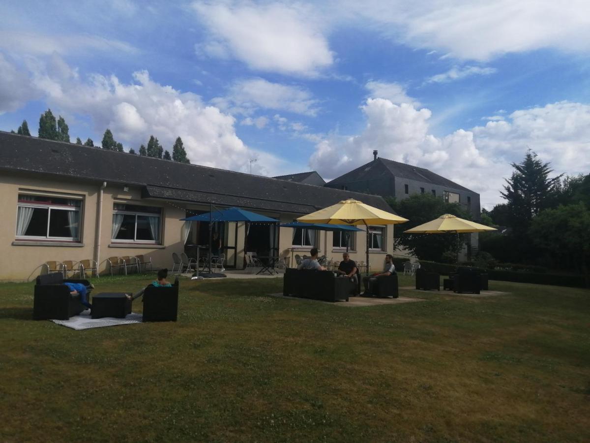 Hotel Restaurant La Grenouillere Vitre  Exterior photo