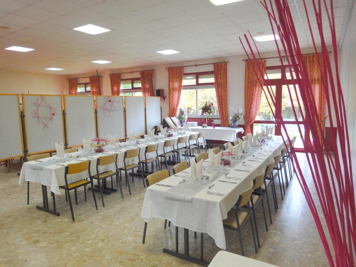 Hotel Restaurant La Grenouillere Vitre  Exterior photo